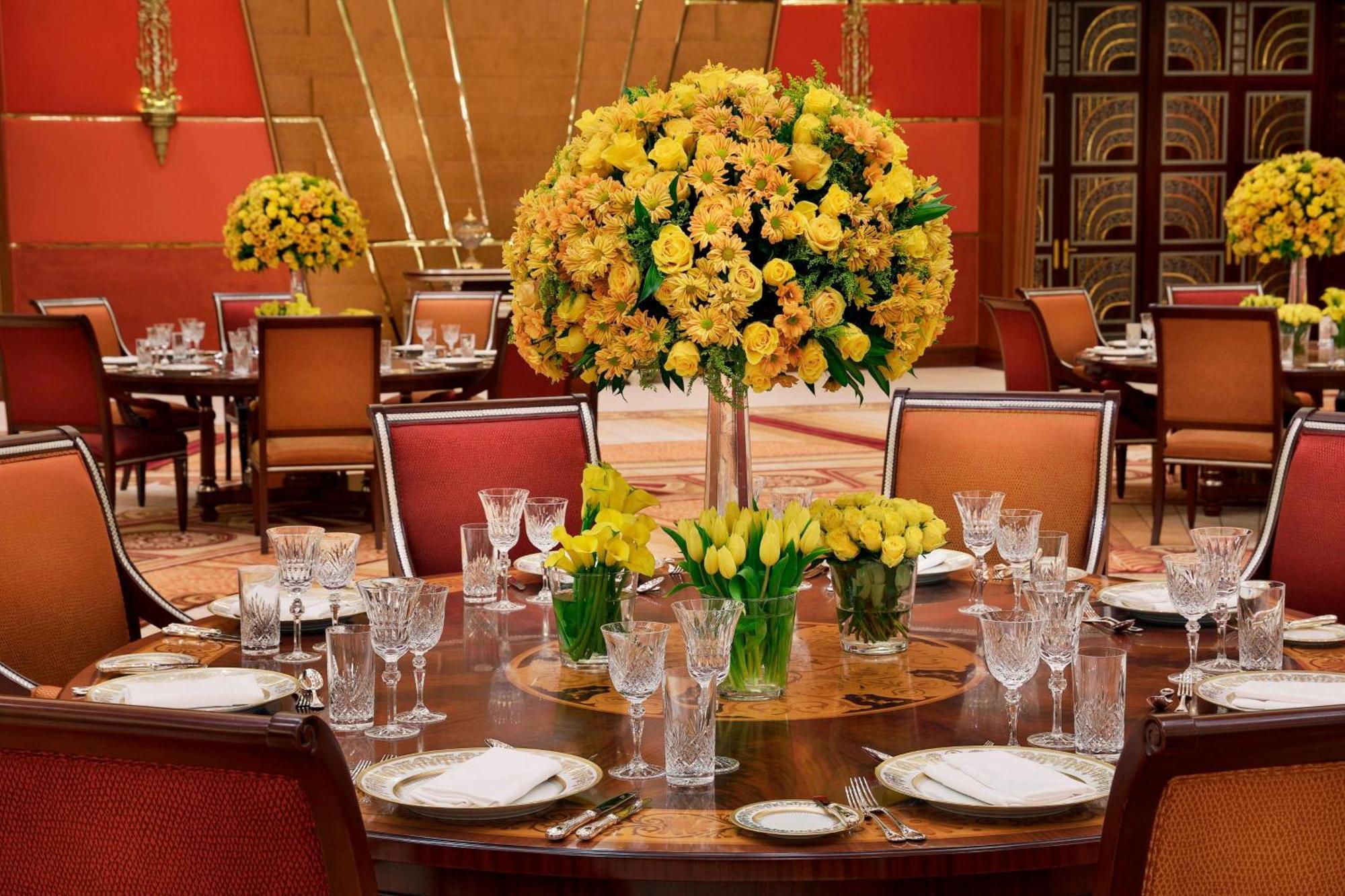 เดอะ ริตซ์-คาร์ลตัน เจดดาห์ Hotel ภายนอก รูปภาพ The Imperial Restaurant