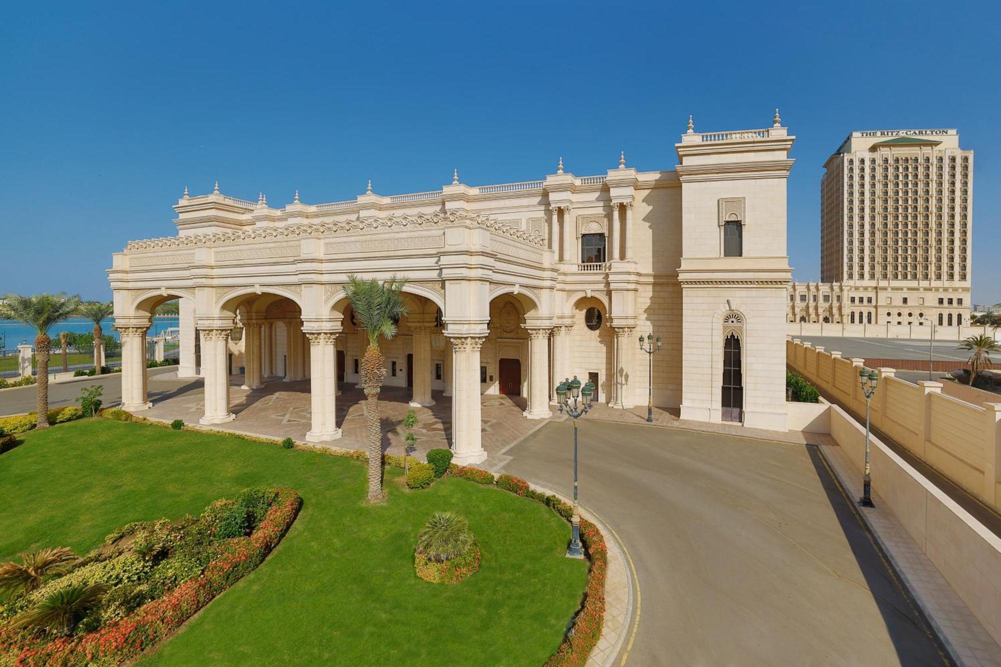 เดอะ ริตซ์-คาร์ลตัน เจดดาห์ Hotel ภายนอก รูปภาพ The St. Regis Alexandria