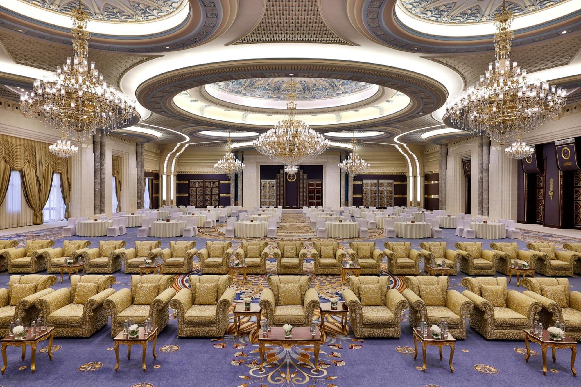 เดอะ ริตซ์-คาร์ลตัน เจดดาห์ Hotel ภายนอก รูปภาพ The interior of the palace