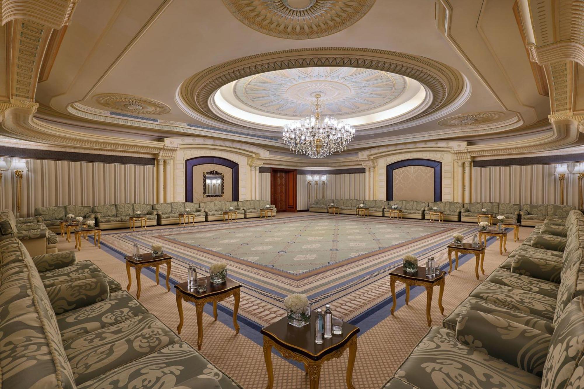 เดอะ ริตซ์-คาร์ลตัน เจดดาห์ Hotel ภายนอก รูปภาพ The ballroom