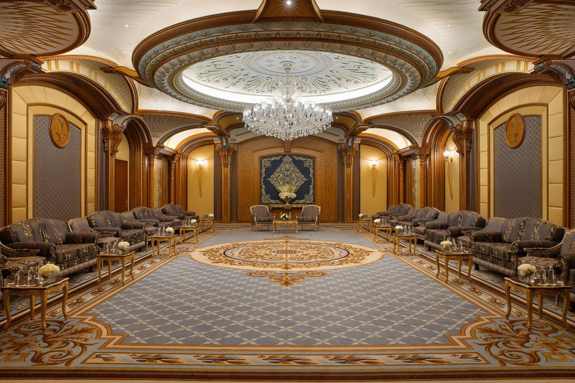 เดอะ ริตซ์-คาร์ลตัน เจดดาห์ Hotel ภายนอก รูปภาพ The interior of the new building