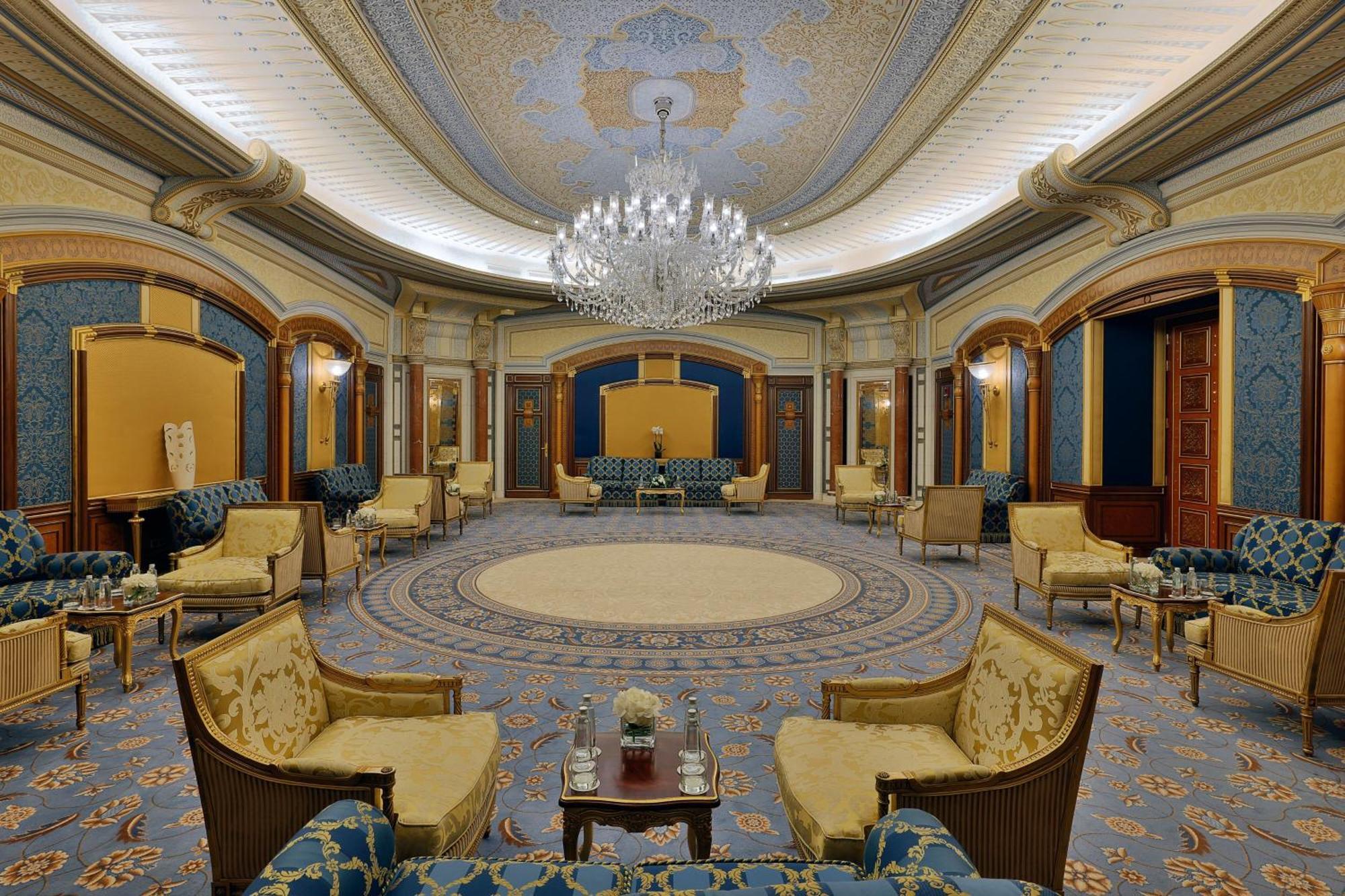 เดอะ ริตซ์-คาร์ลตัน เจดดาห์ Hotel ภายนอก รูปภาพ The lobby of the hotel